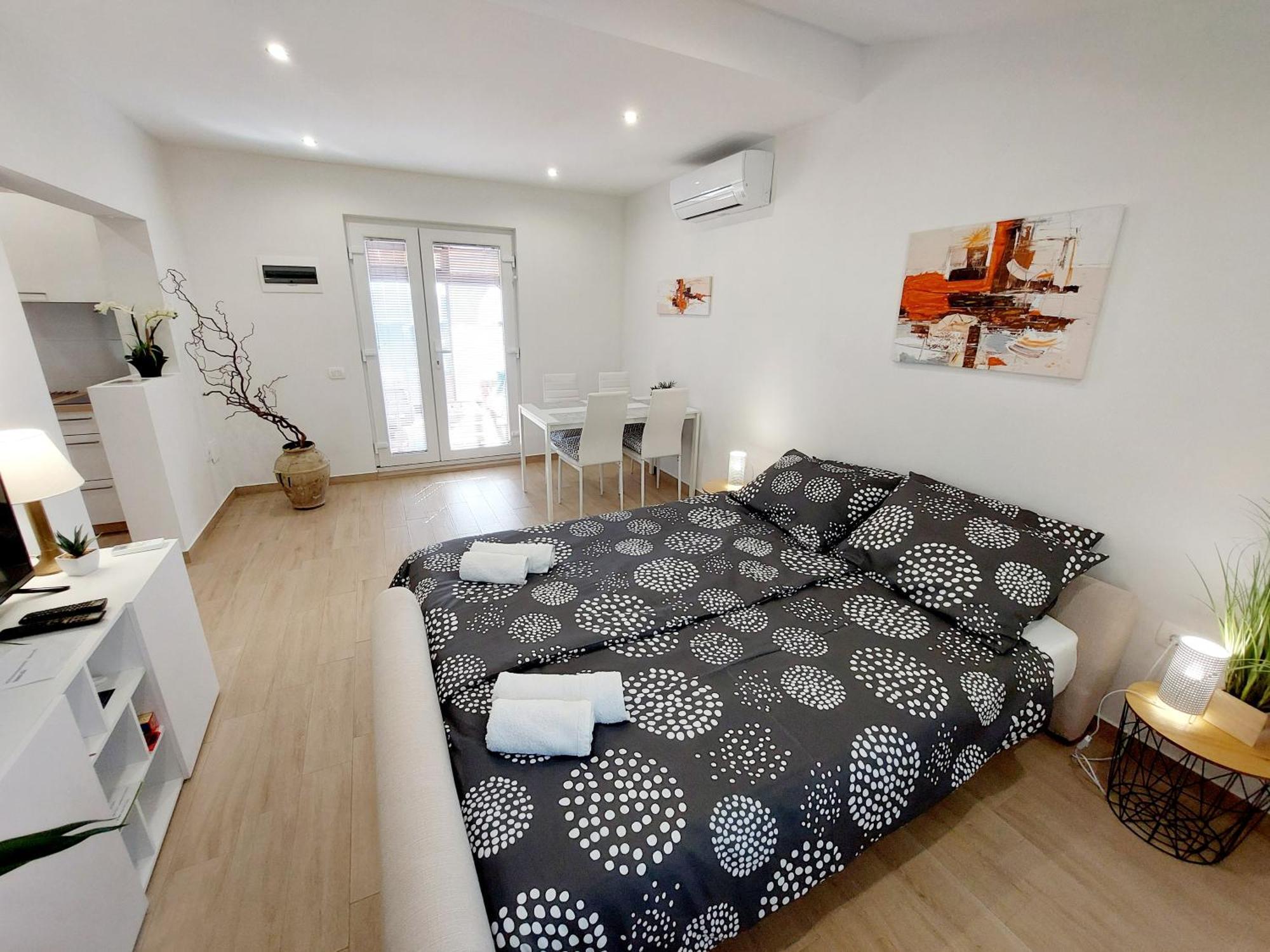 בפורטורוז M&M Sunset Apartments מראה חיצוני תמונה